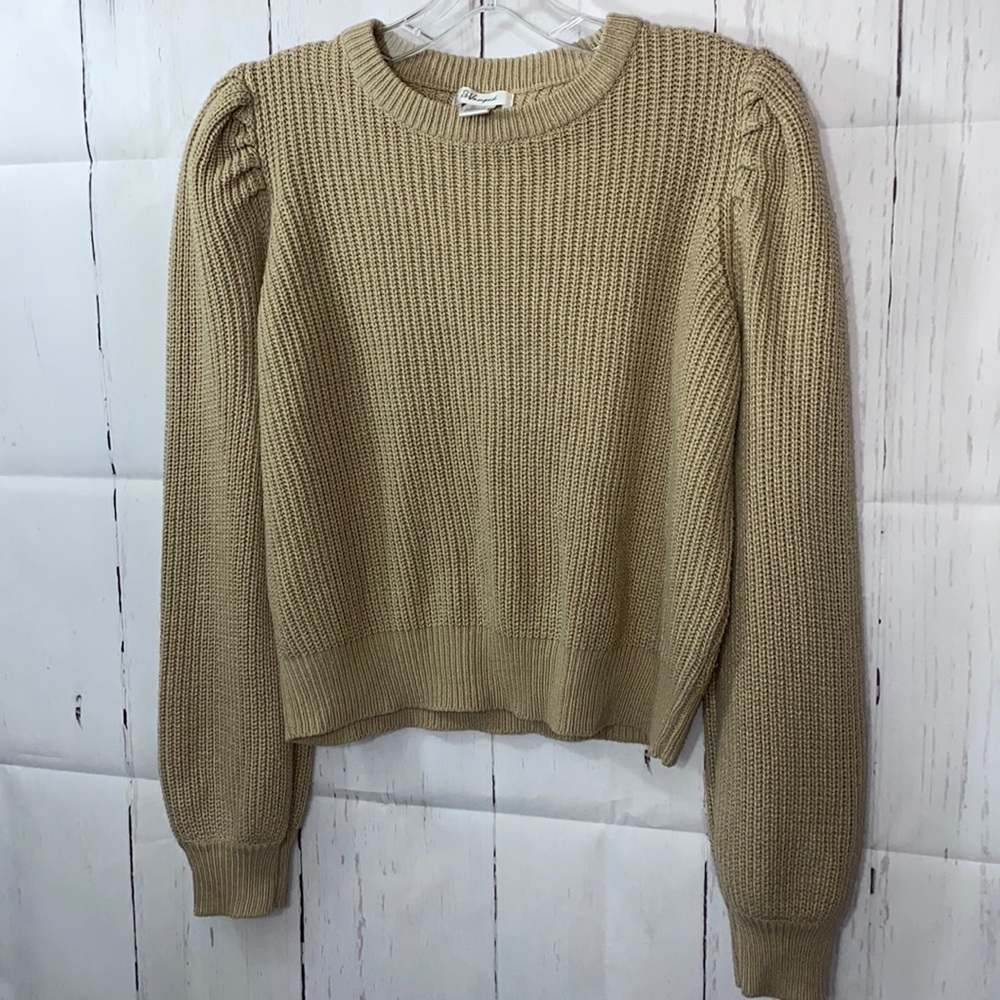 Revamped puffy shoulder sweater, size L